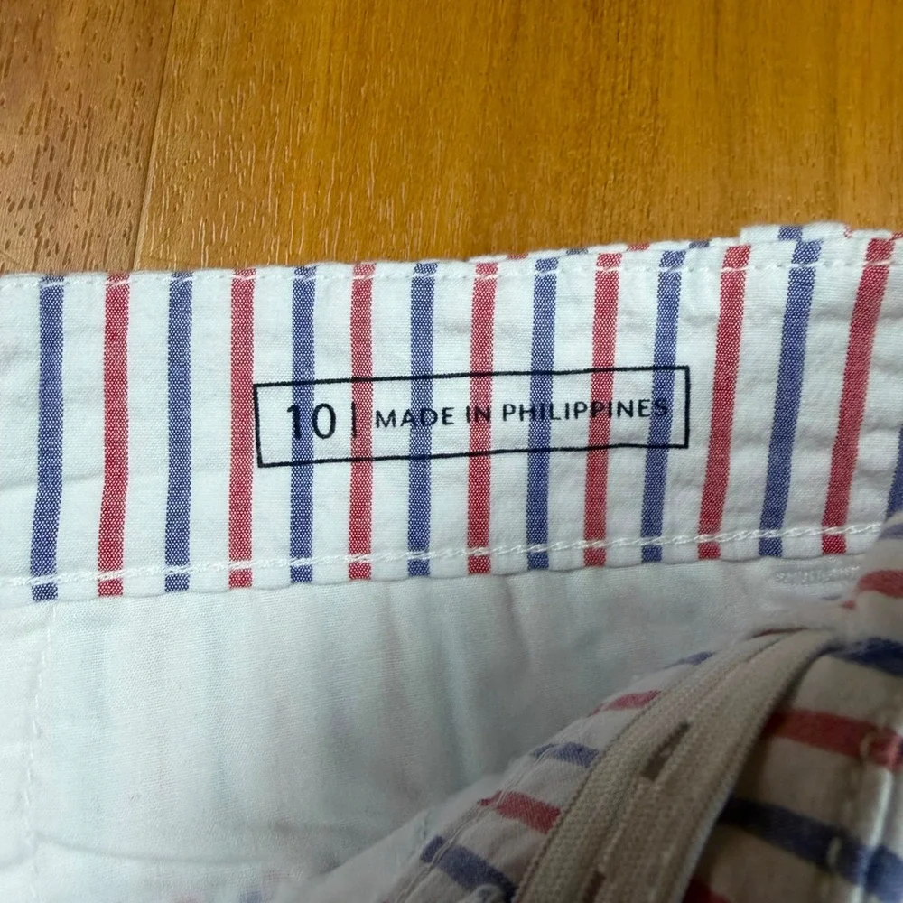 Vineyard Vines Girls10 Seersucker Whale Embroidered Shorts RedWhite Blue Striped